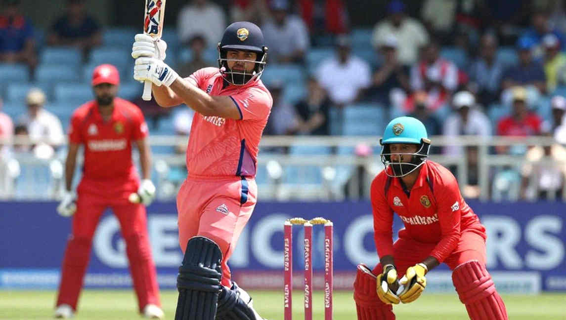 খালি গ্যালারির খাতা: রাজশাহীর কুয়াশায় বাংলাদেশের সংখ্যাগুলো যা বলে না